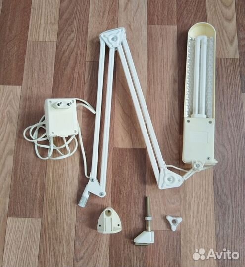 Настольный светильник Дельта с крепежем