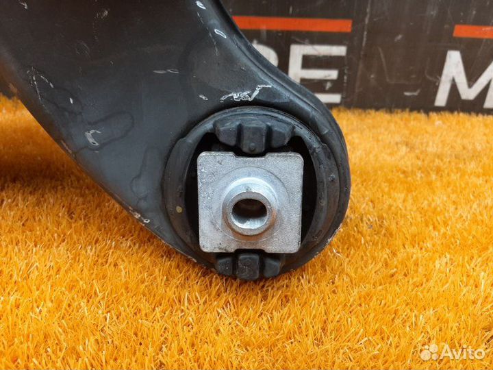 Балка поперечная задняя Mercedes-Benz C-Class W204