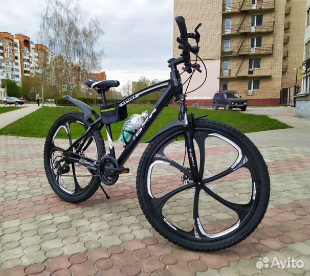 Велосипед на литых дисках