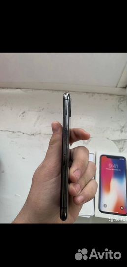iPhone X, 64 ГБ