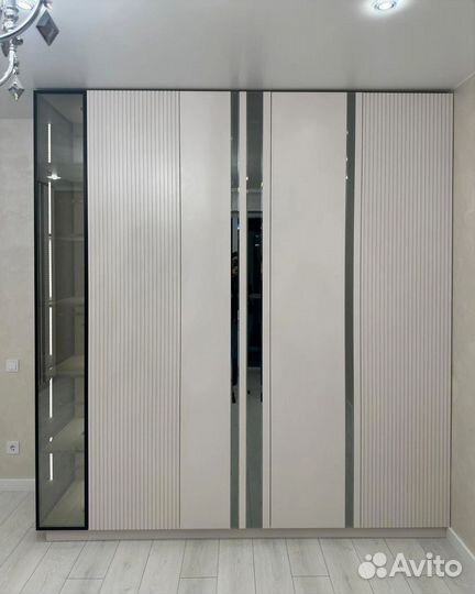 Шкаф распашной белый новый