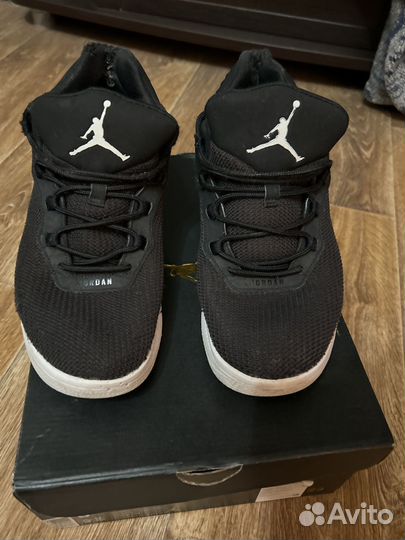 Кроссовки jordan academy