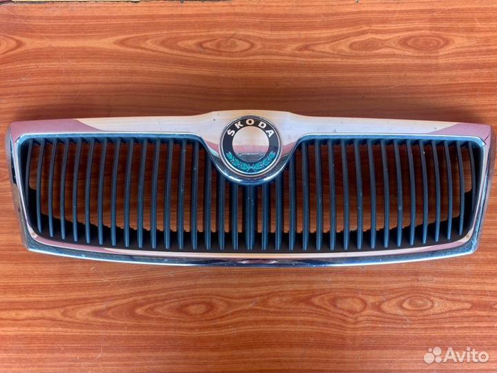 Решетка радиатора Skoda Octavia универсал A5 BKC