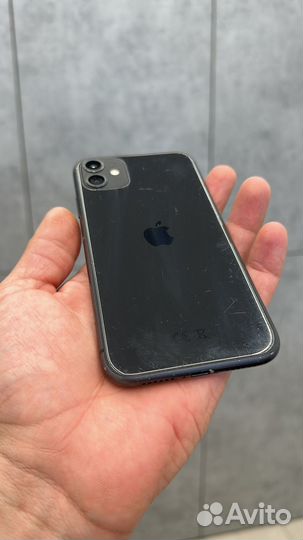 iPhone 11, 64 ГБ
