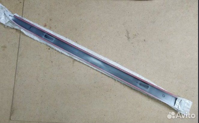 Молдинг на дверь левый Opel Corsa D 3 двери 2006