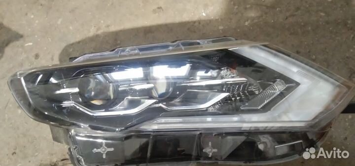 Фара правая Nissan X-Trail T32