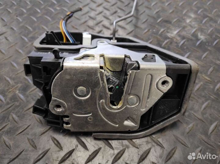 Замок двери зад/право на BMW 5 (E60/E61)