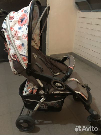 Прогулочная коляска