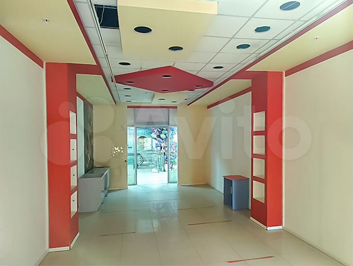 Торговая площадь 57.3 м² в ТЦ 