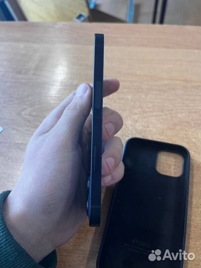 iPhone 12, 64 ГБ
