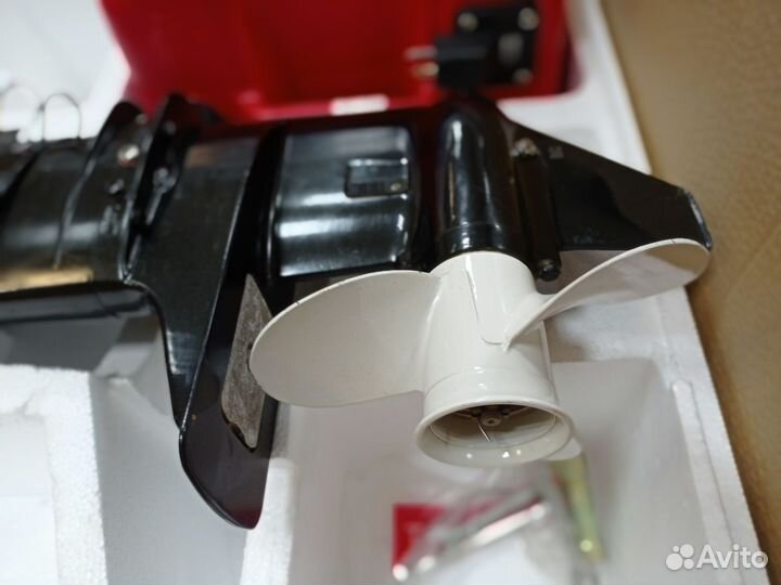 Лодочный мотор HDX R series T 9.8 BMS витрина