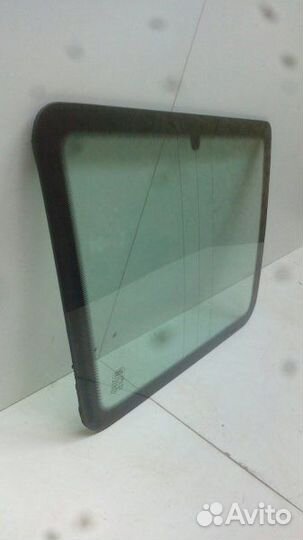 Стекло в крыло заднее левое Land Rover Discovery 2