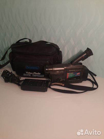 Видеокамера Panasonic RX7