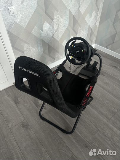 Комплект Thrustmaster TMX + Playseat Challenge