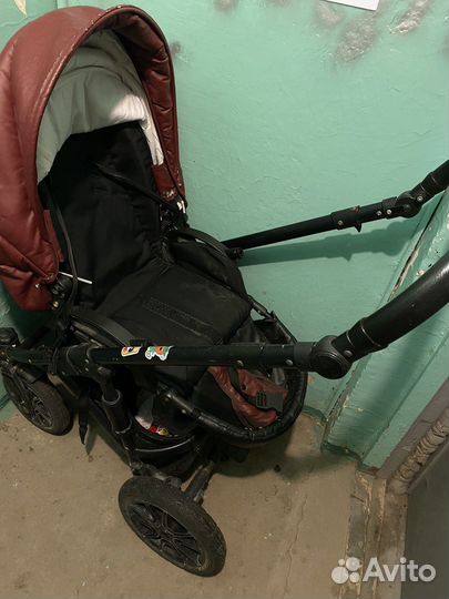 Прогулочная коляска