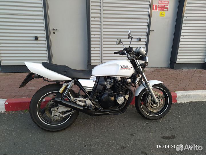 Yamaha xjr400r