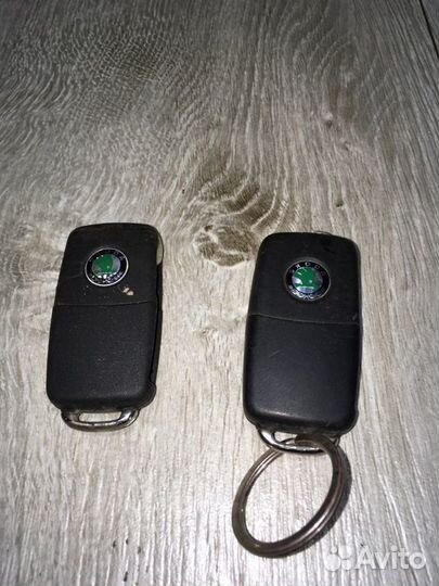 Ключ зажигания Skoda Octavia A5 FL BSE 1.6 2010