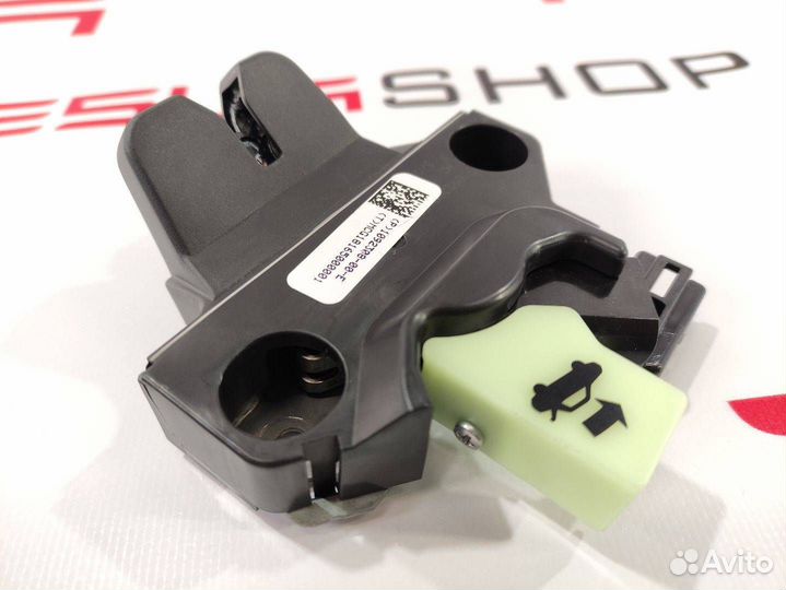 Замок крышки багажника Tesla Model 3 2018