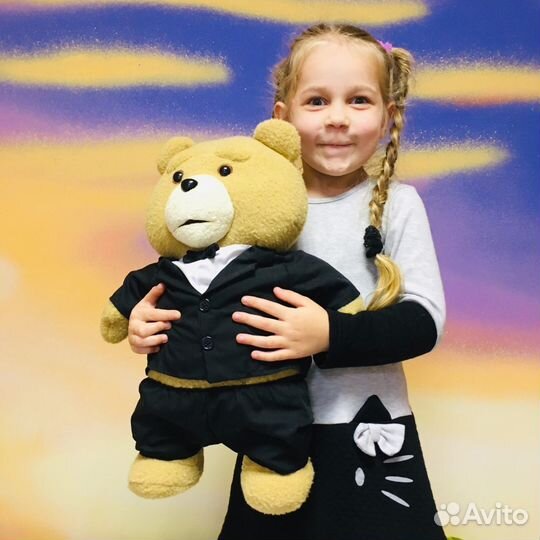 Плюшевый медведь Тед третий лишний музыкальный