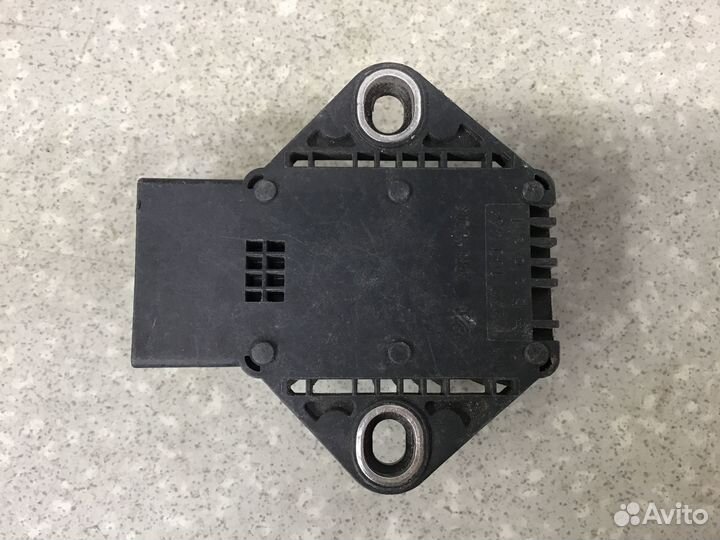 Датчик ускорения Hyundai Santa Fe (CM) 2006-2012