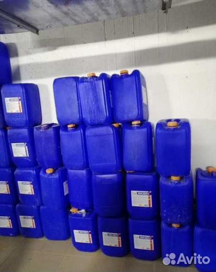 Железные бочки 60 л и пластиковые 35 литров