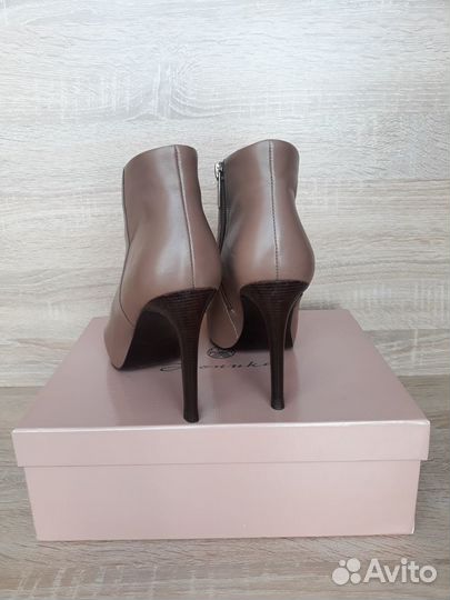 Ботильоны Эконика б/у на 39,5