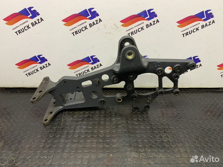 Кронштейн рессоры передней левый