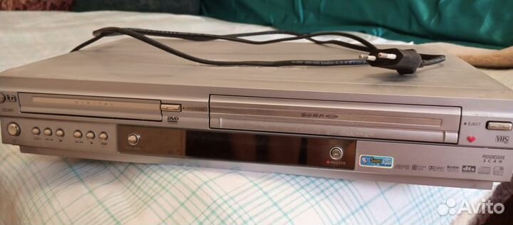 DVD - VHS плеер LG