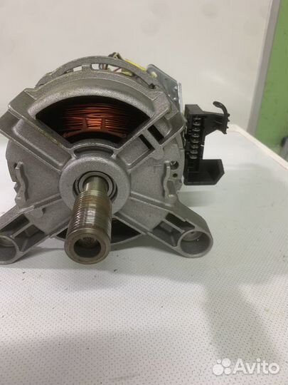 Двигататель стиральной машины Электролюкс