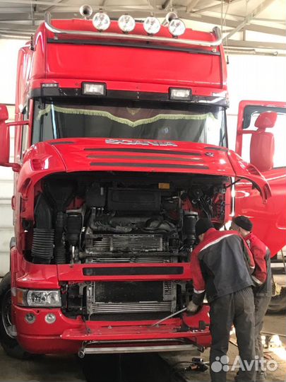 Автослесарь в грузовой автосервис