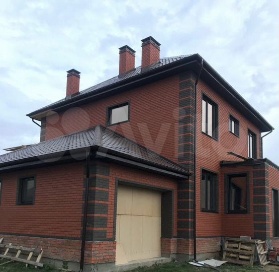 Дом 200 м² на участке 10 сот.