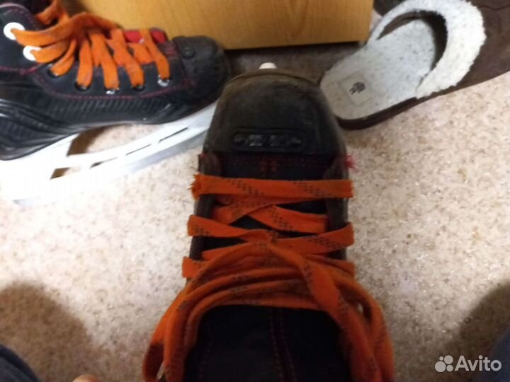 Хоккейные коньки bauer y13