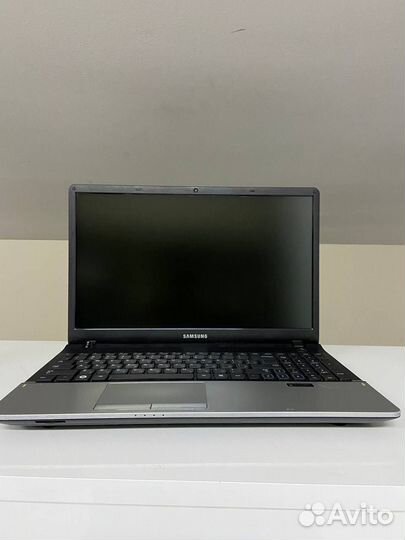 Ноутбук Samsung NP300E5A