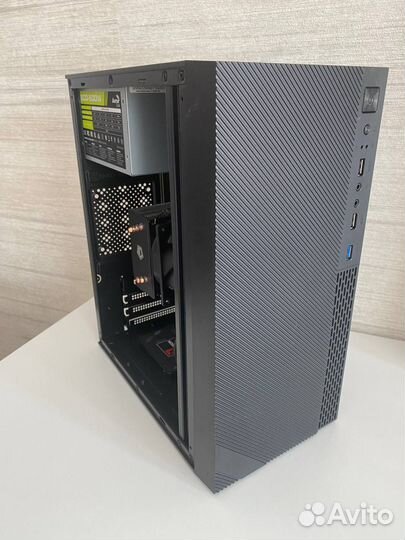 Компьютер Intel Core i3 10105