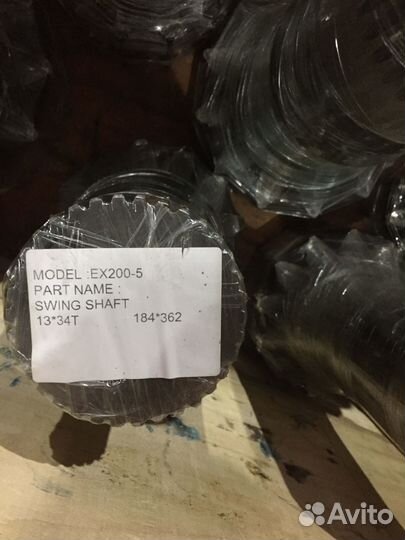 EX200-5 Шестерня редуктора поворота