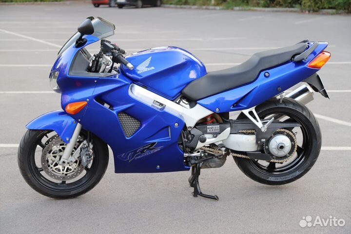 Honda VFR 800Fi 2000