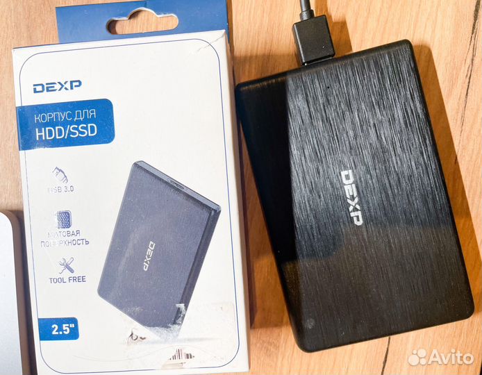 Переносной жёсткий диск Hitachi 500Gb