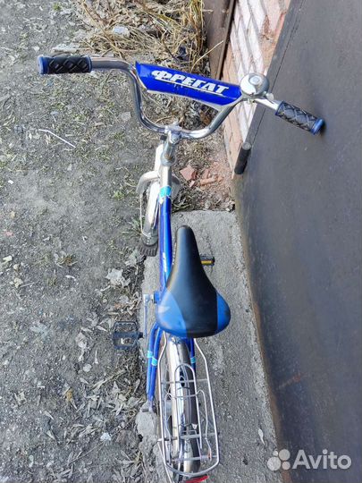 Два велосипеда детский и подростковый