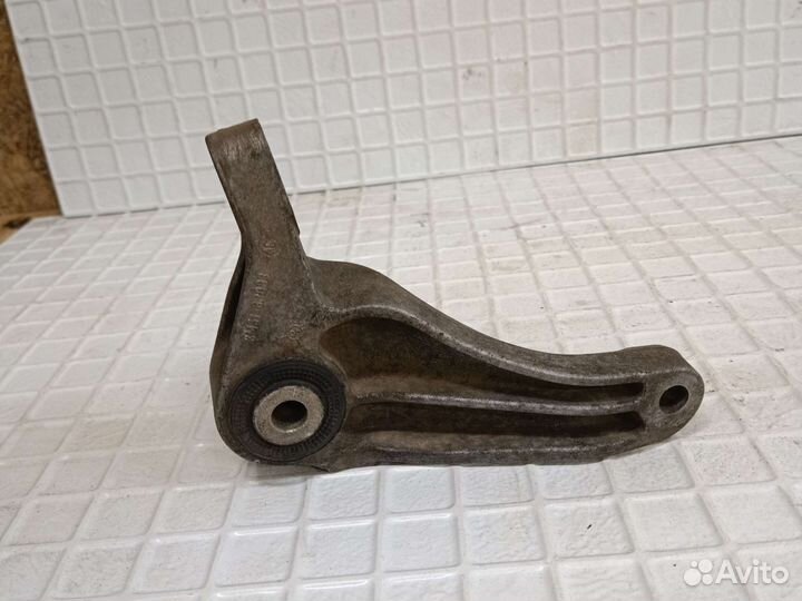 Кронштейн кпп ford focus 2 2005- 2019