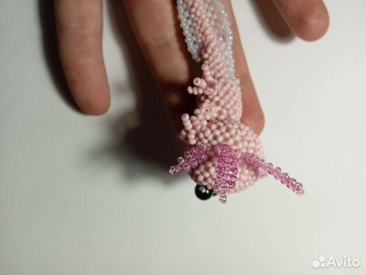 Аксолотль амигуруми из бисера