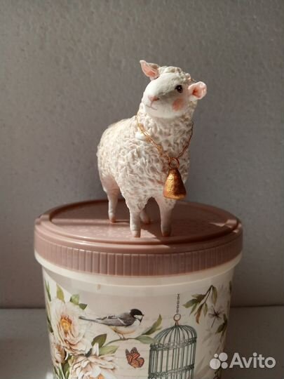 Ватная елочная игрушка овечка