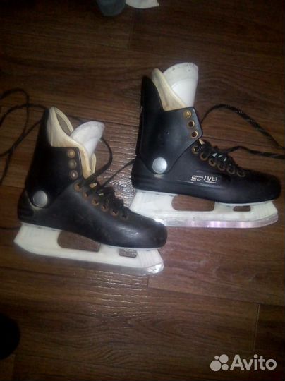 Коньки хоккейные