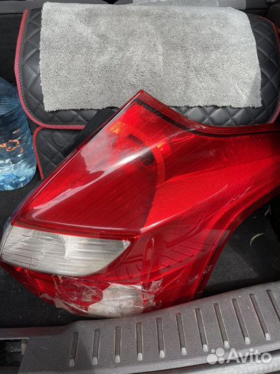 Фонарь задний правый ford focus 3 хэтчбек