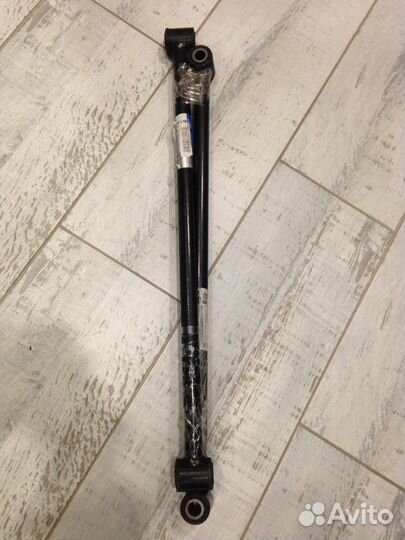 Тяга задней подвески (оригинал) 1 шт