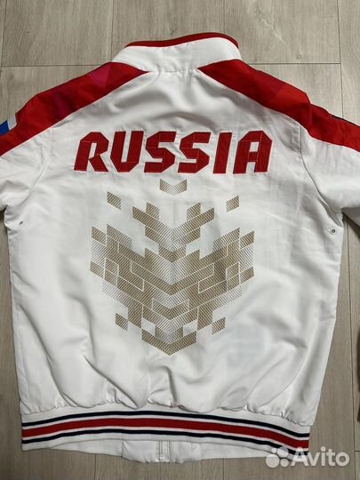 Спортивный костюм