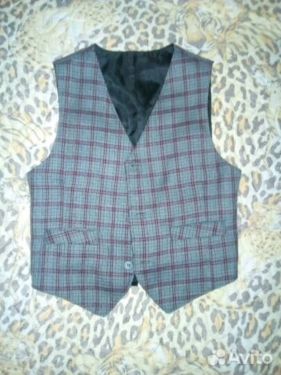 Форменный жилет
