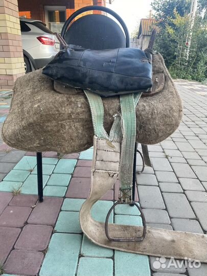 Седло для лошади