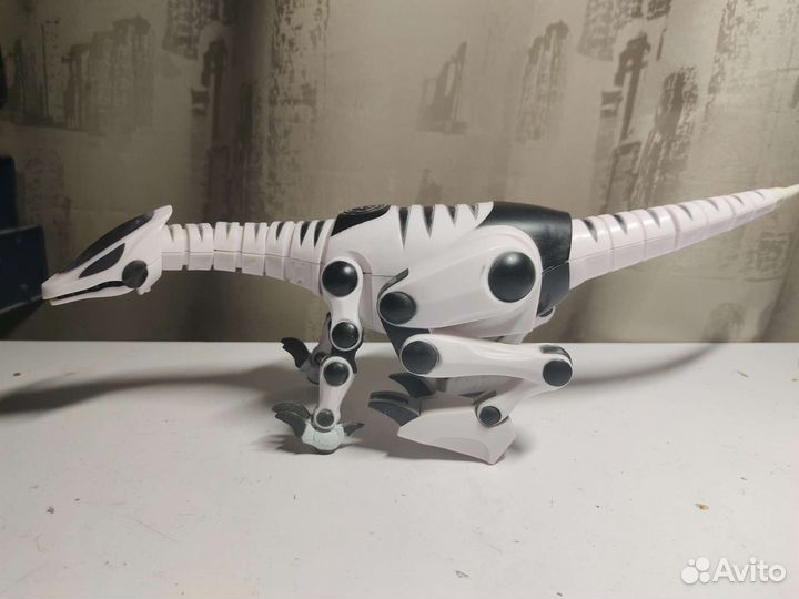 Робот рептилия Roboreptile 8065