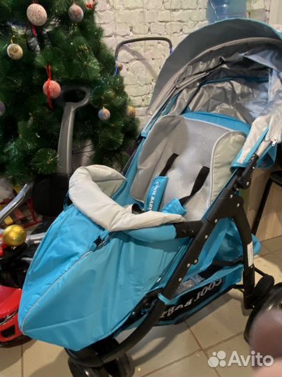 Прогулочная коляска