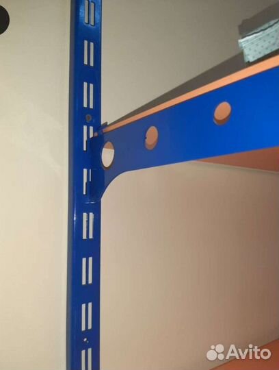 Полки для выставки и хранения